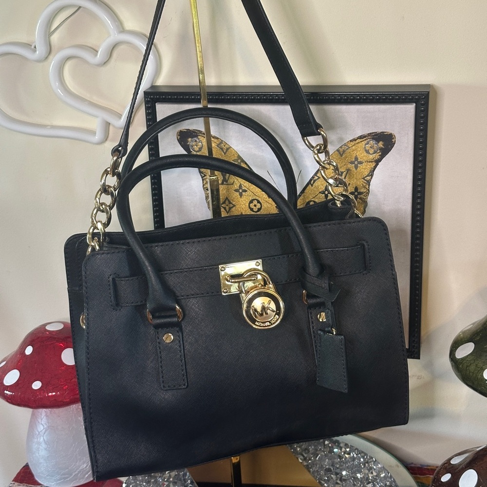 EUC - Michael Kors Hamilton Satchel Saffiano Leather.